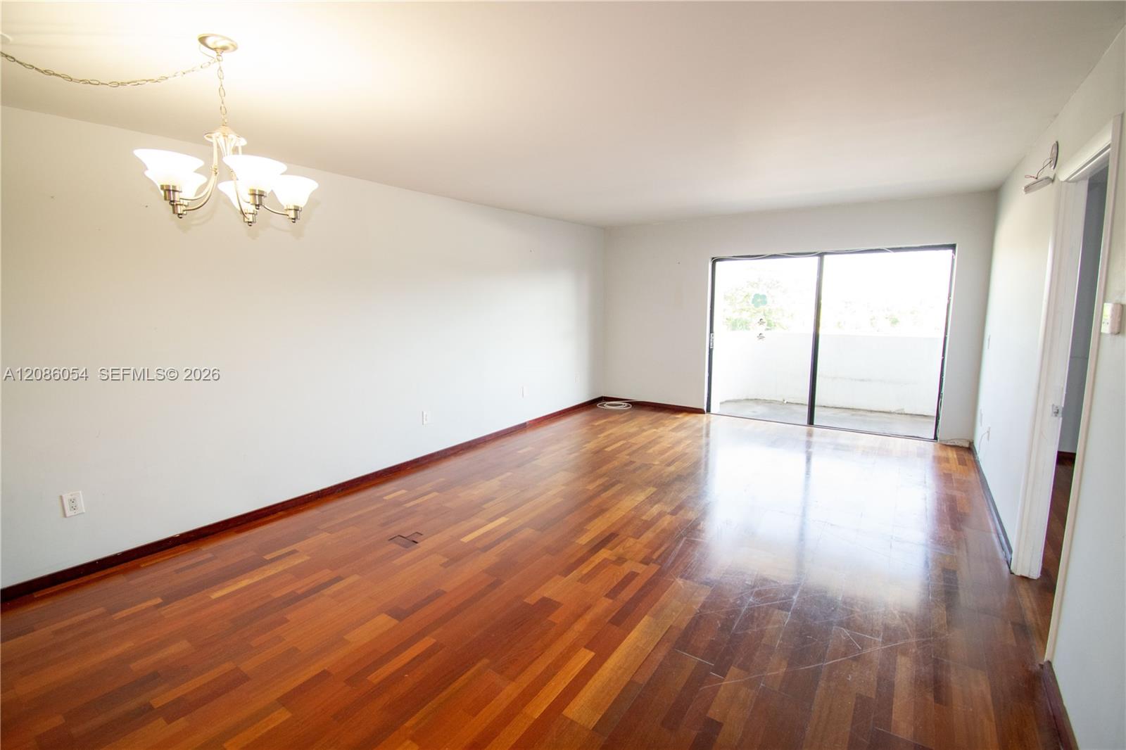 A12086054 Property Photo 12