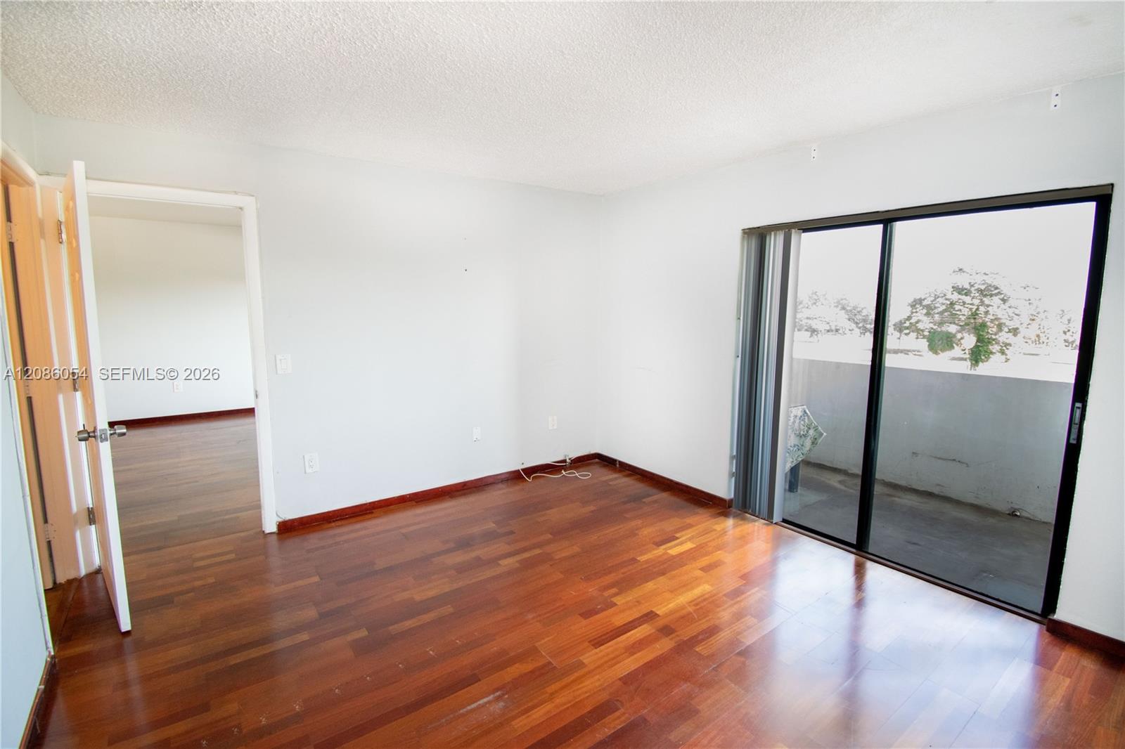 A12086054 Property Photo 14