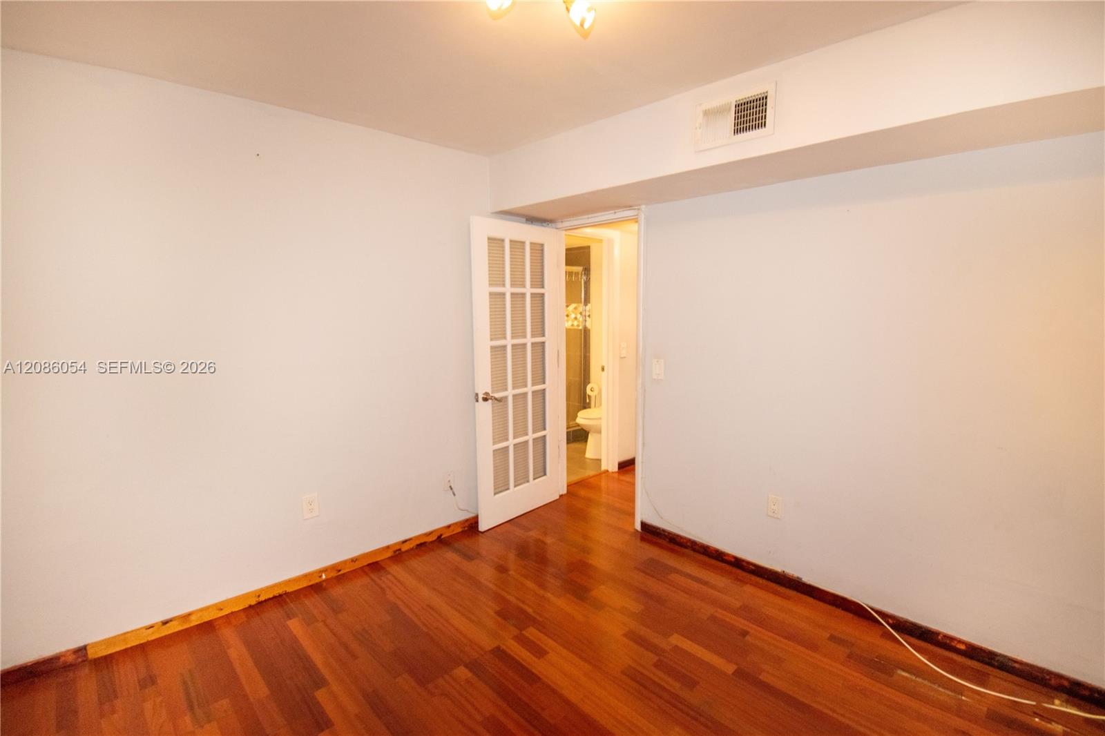 A12086054 Property Photo 20