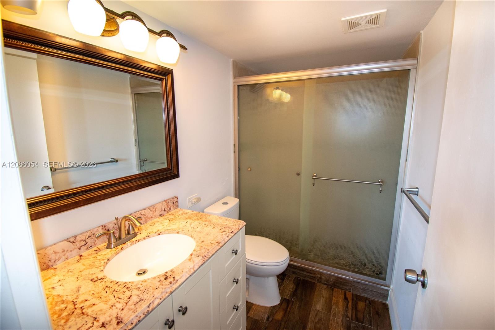 A12086054 Property Photo 22