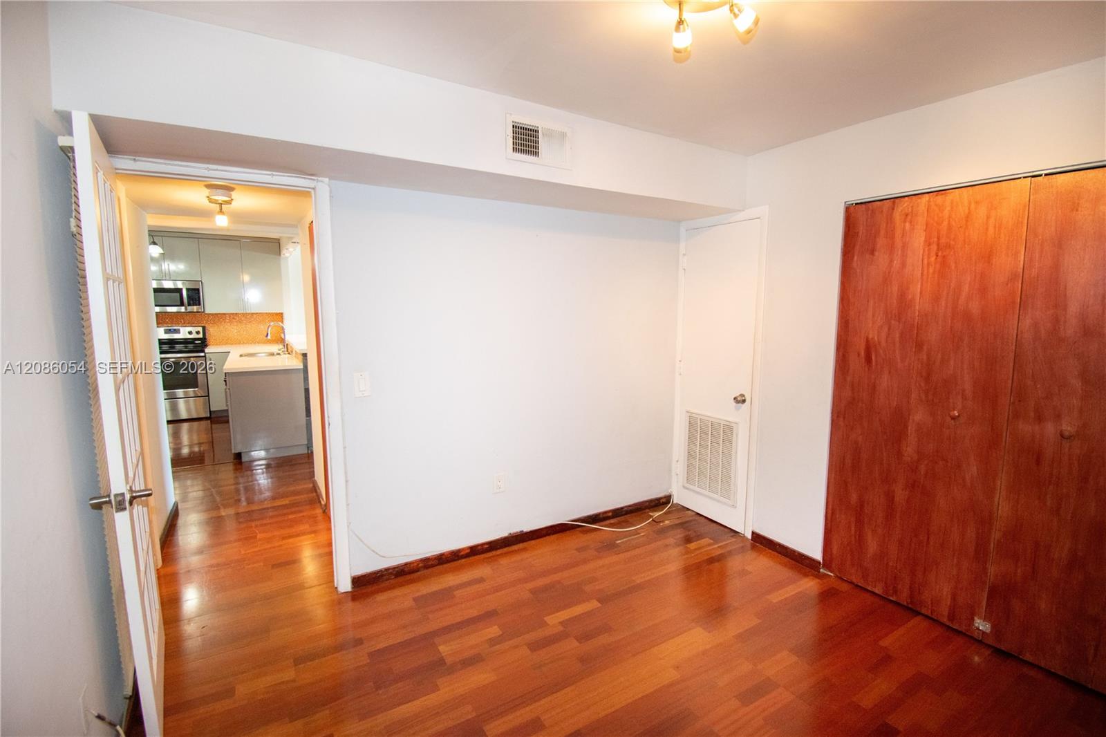A12086054 Property Photo 26