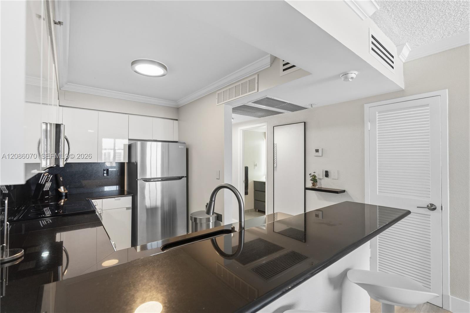 2501 S Ocean Drive 927 (available April 15) Property Photo 13