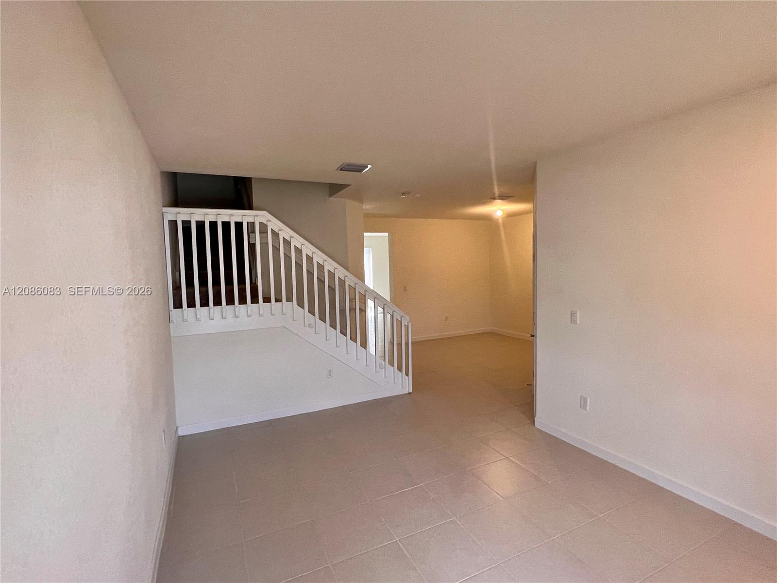 3342 W 112th Street Property Photo 3