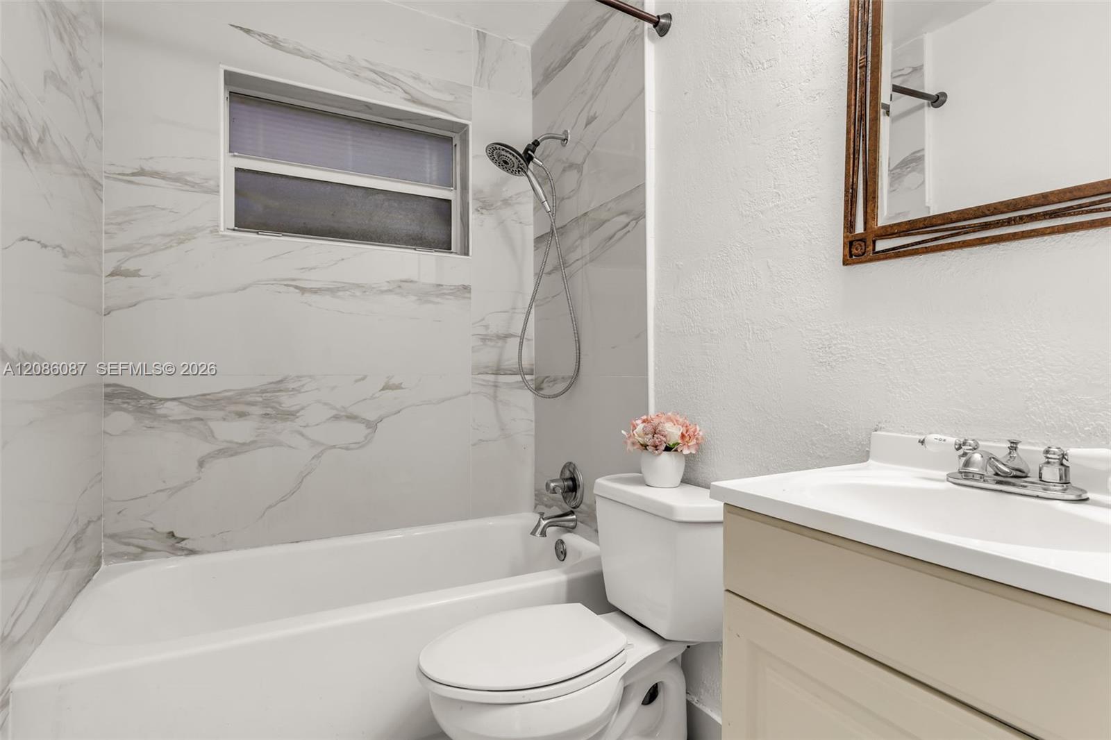 1851 N 69th Avenue Property Photo 19