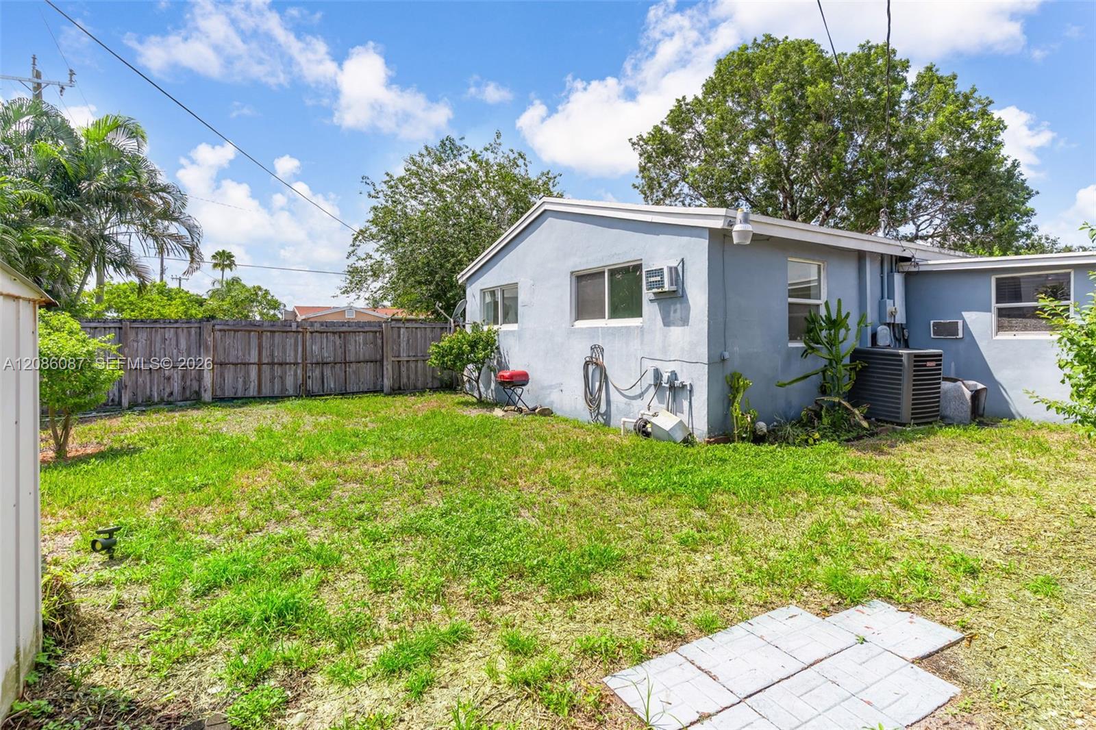 1851 N 69th Avenue Property Photo 42