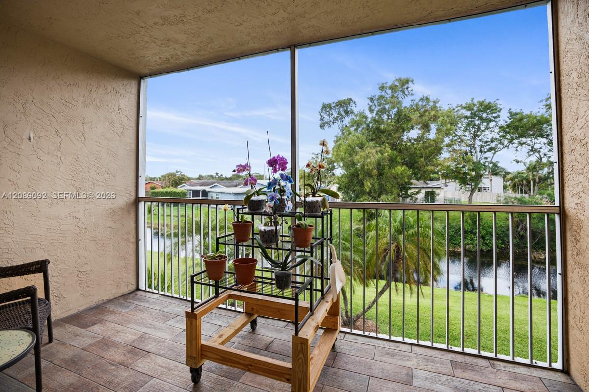 6870 Royal Palm Boulevard 209m Property Photo 1