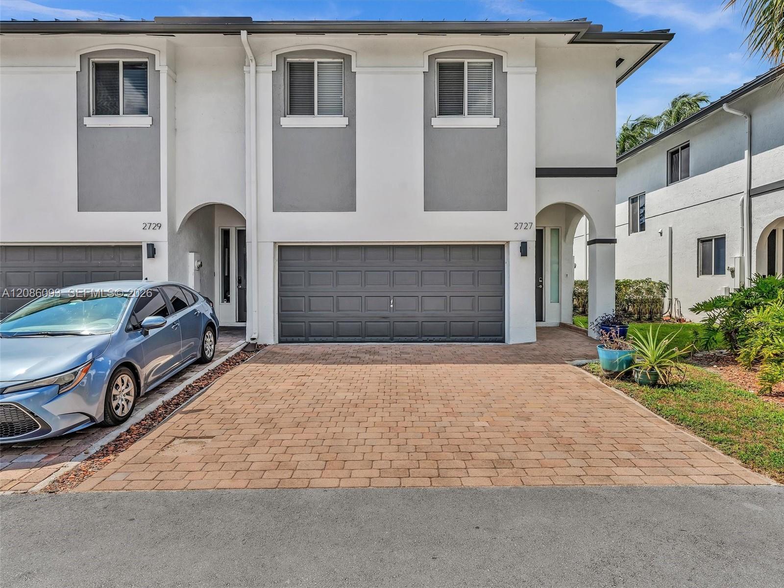 2727 Treasure Cove Circle 2727 Property Photo 1