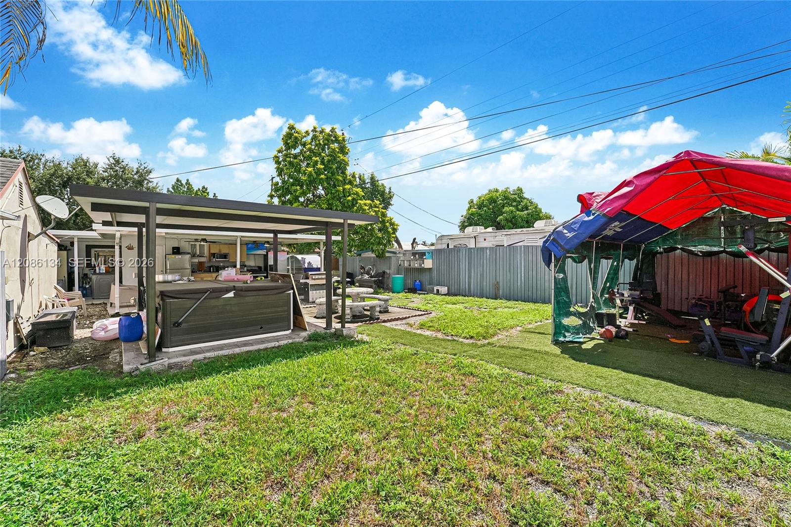 2934 Nw 96th Street Property Photo 3