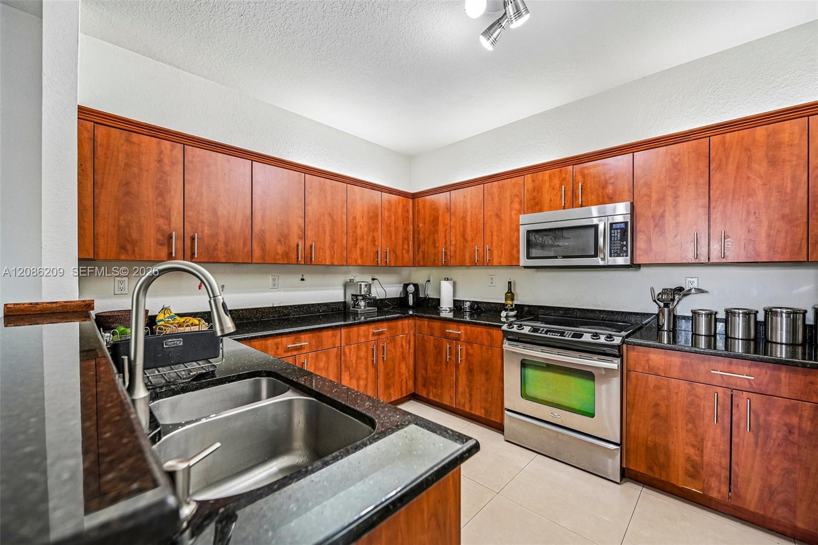 8175 Nw 114th Place Property Photo 17