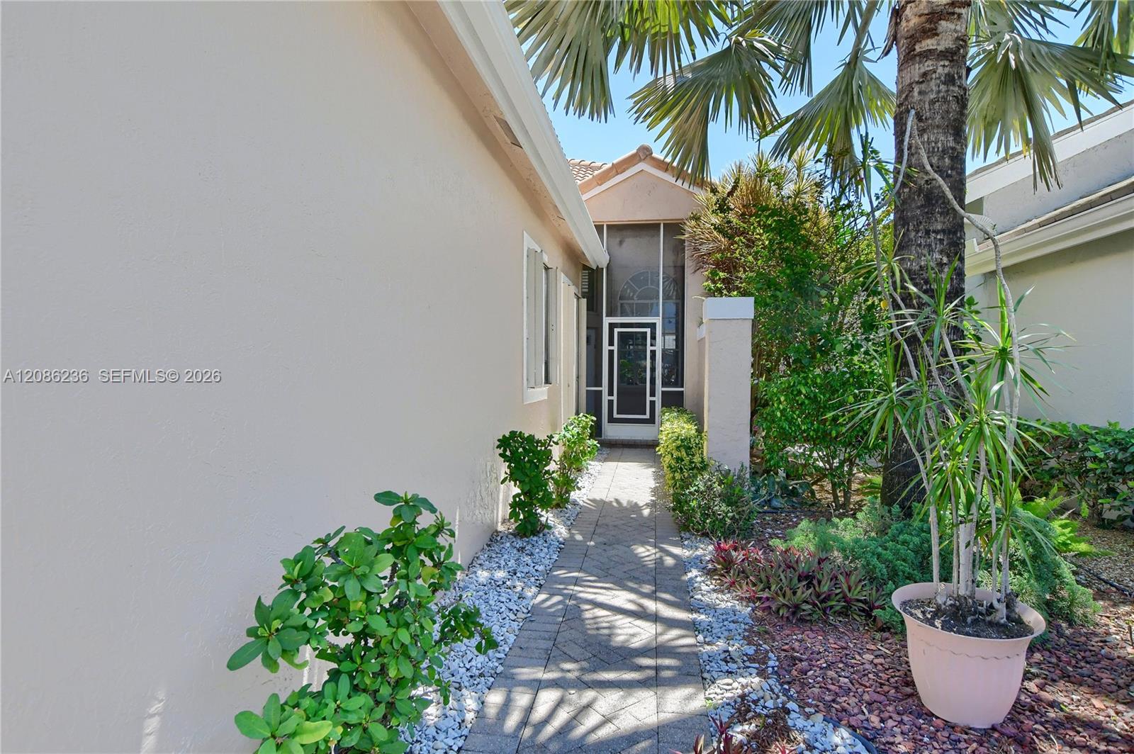 11622 Creekside Drive Property Photo 9