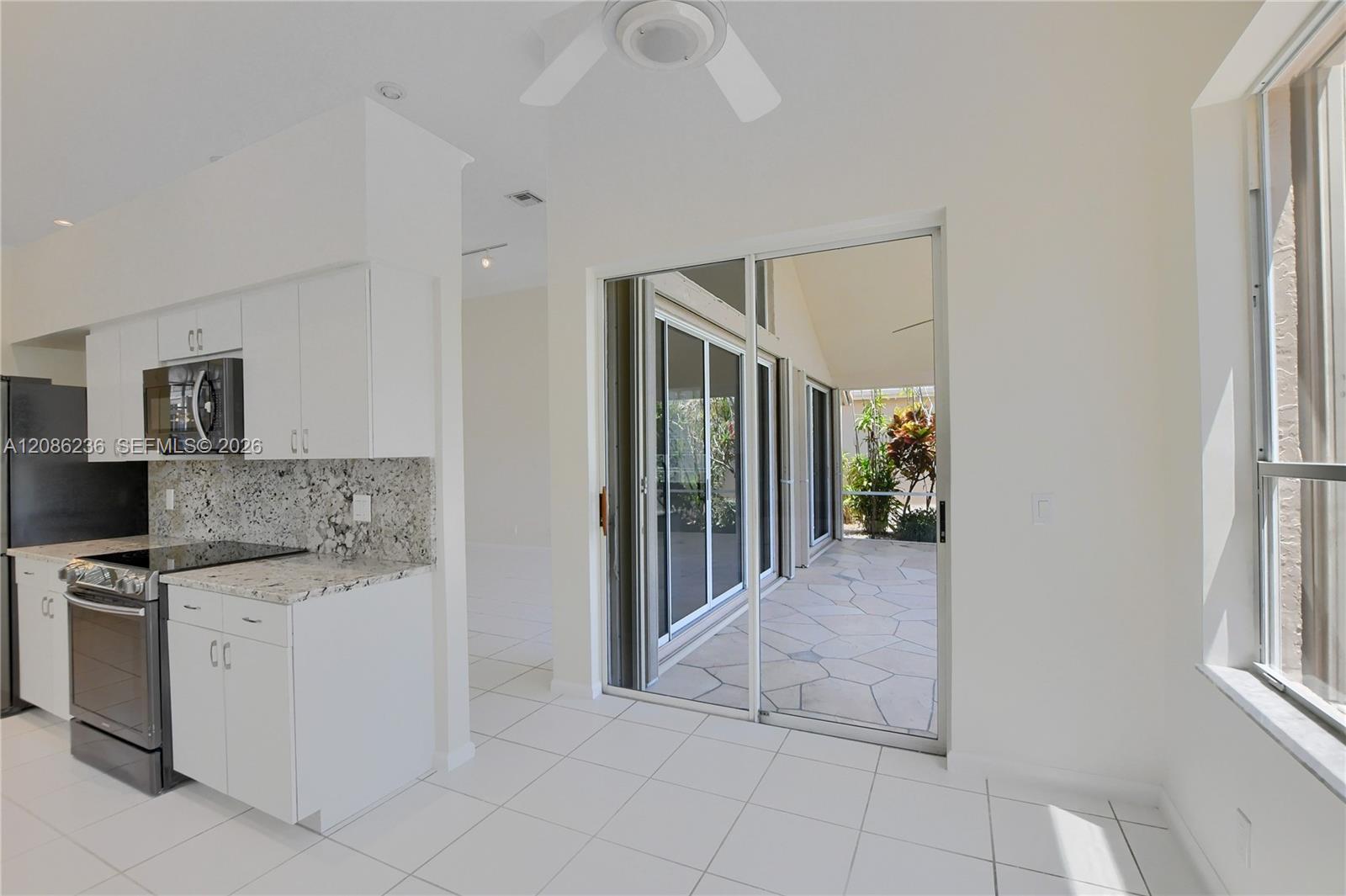 11622 Creekside Drive Property Photo 22
