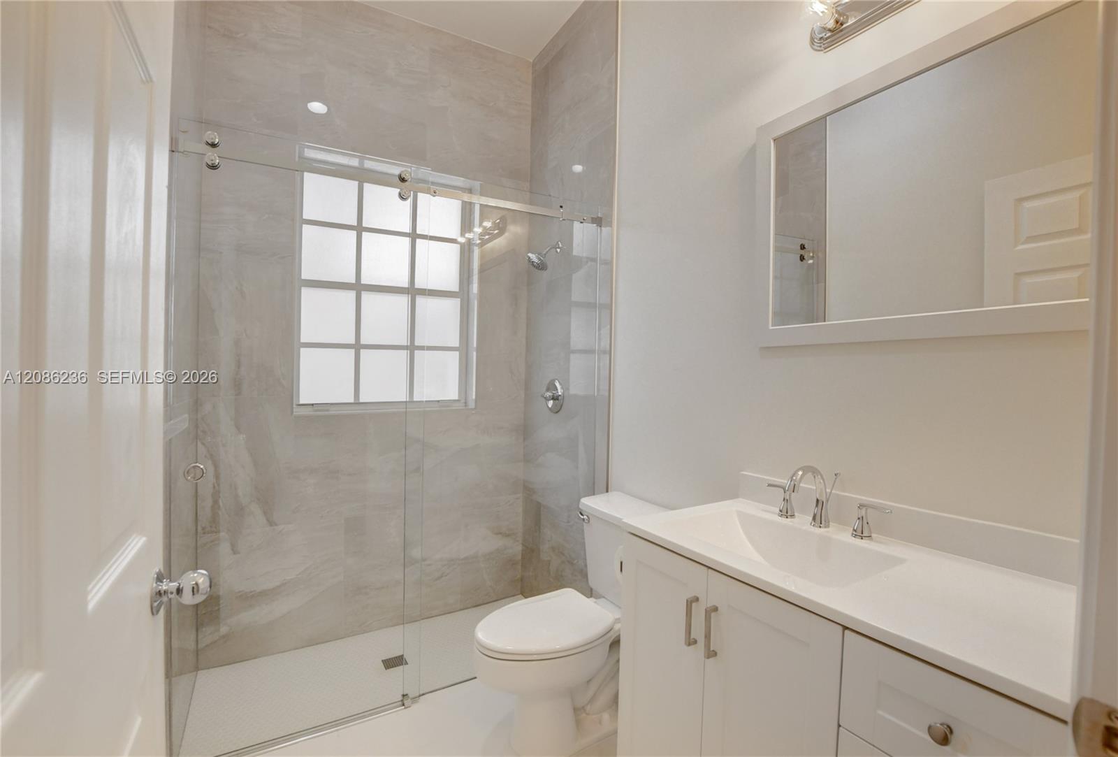 11622 Creekside Drive Property Photo 27