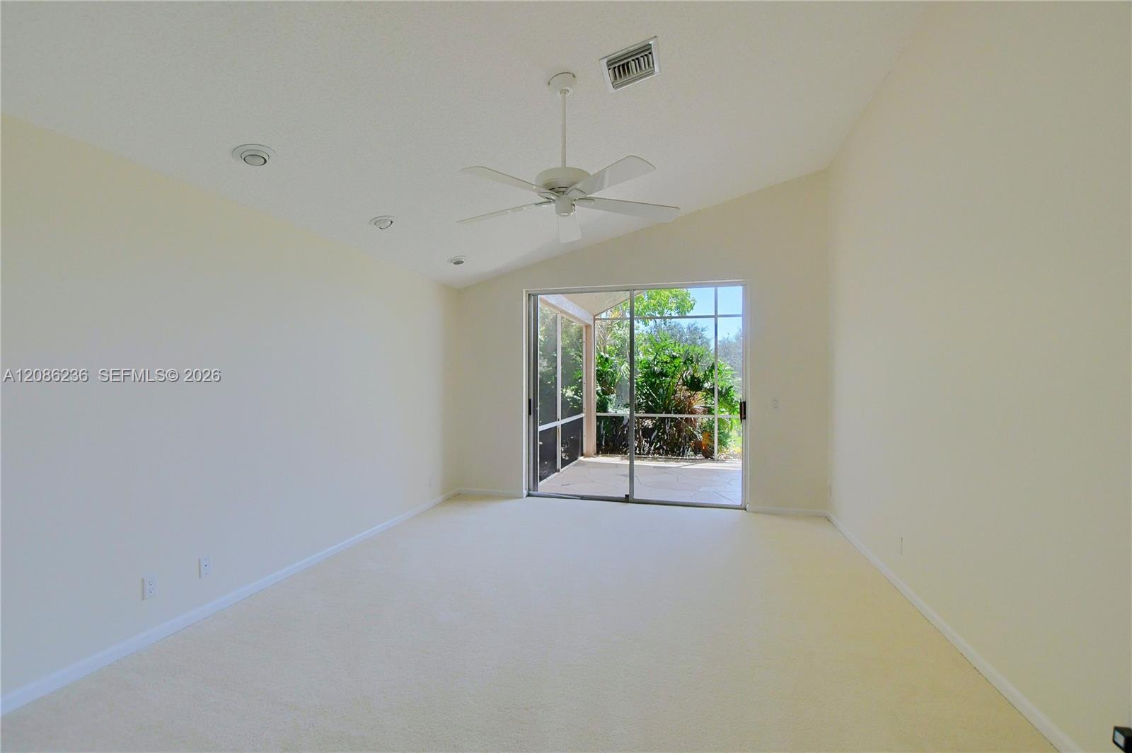 11622 Creekside Drive Property Photo 30