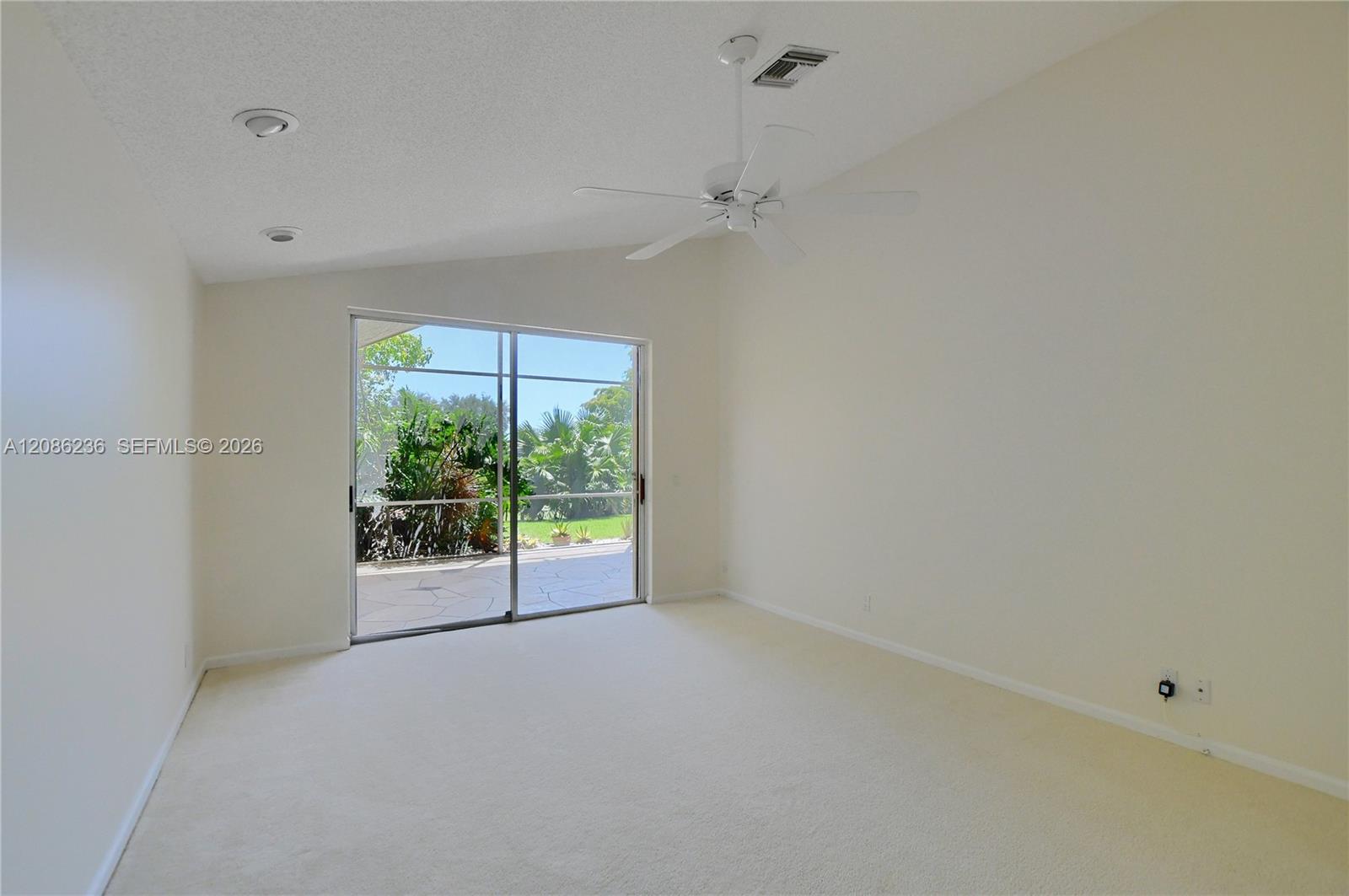 11622 Creekside Drive Property Photo 31