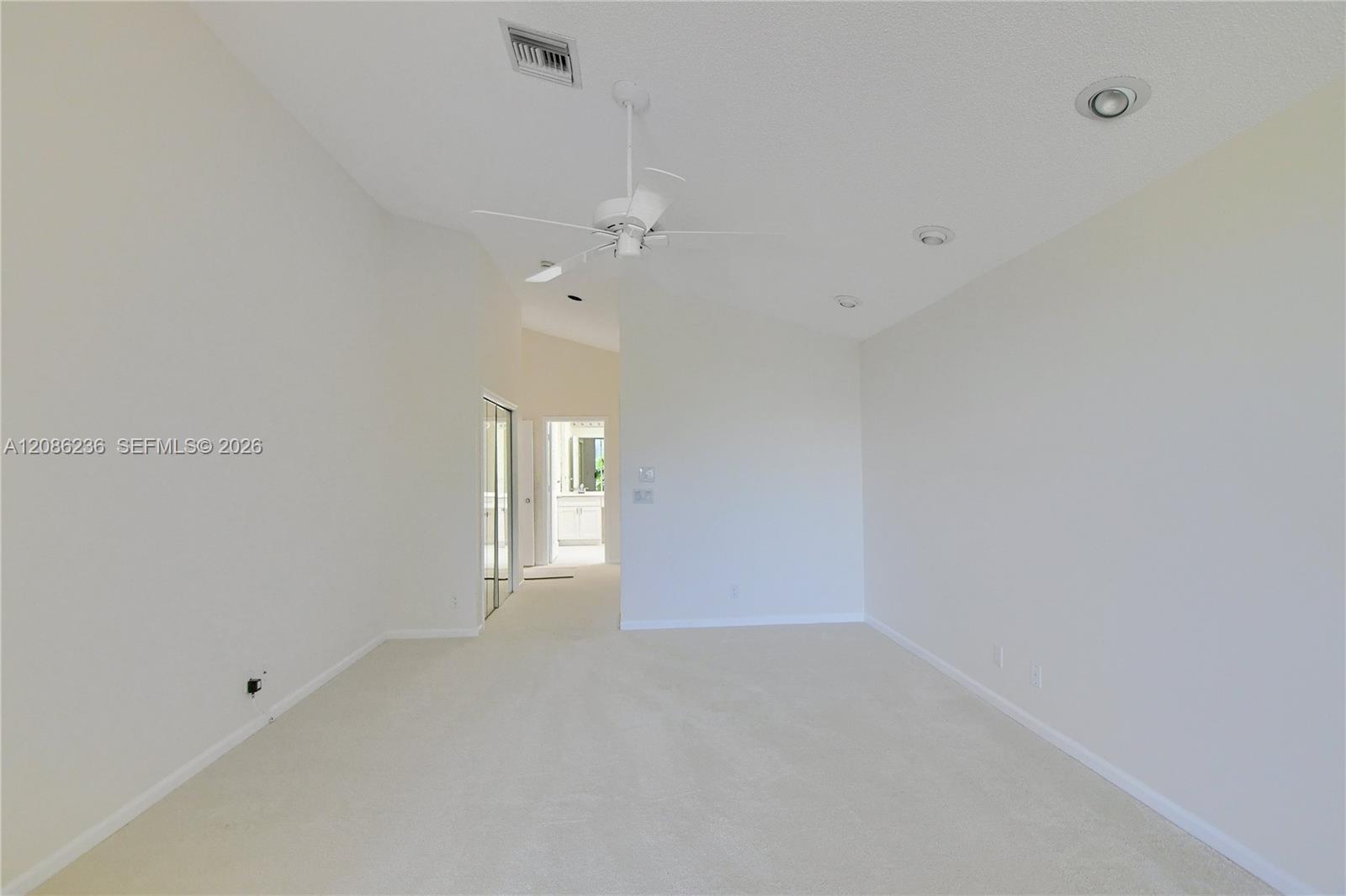 11622 Creekside Drive Property Photo 32