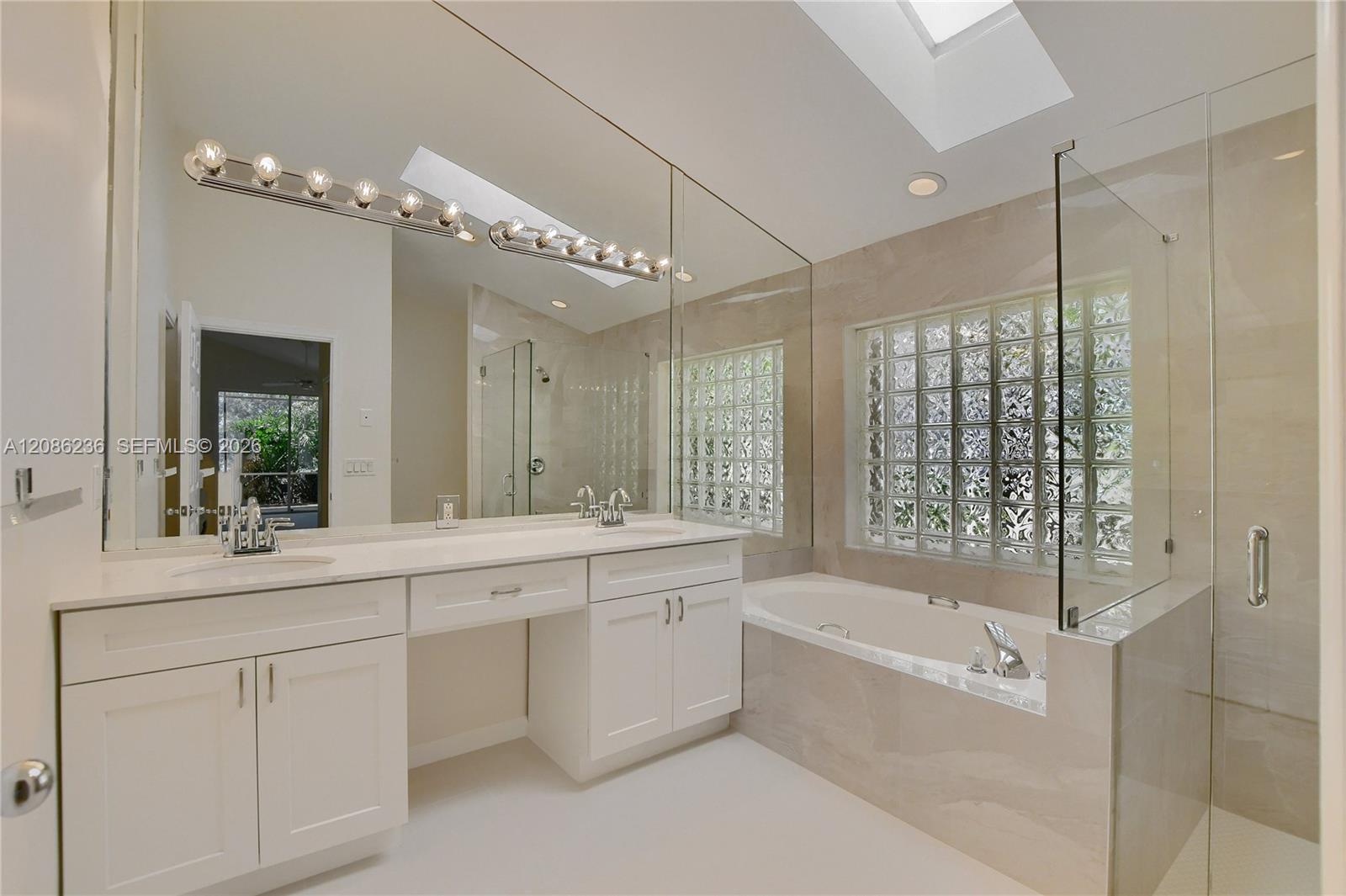 11622 Creekside Drive Property Photo 33