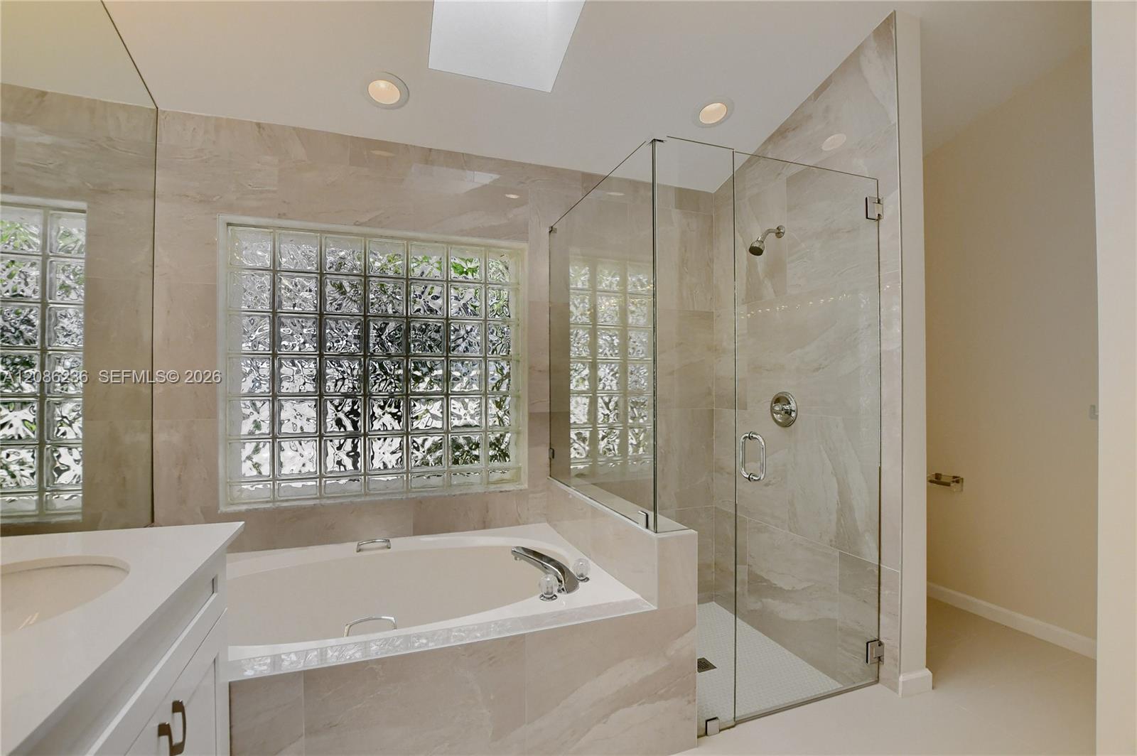 11622 Creekside Drive Property Photo 34
