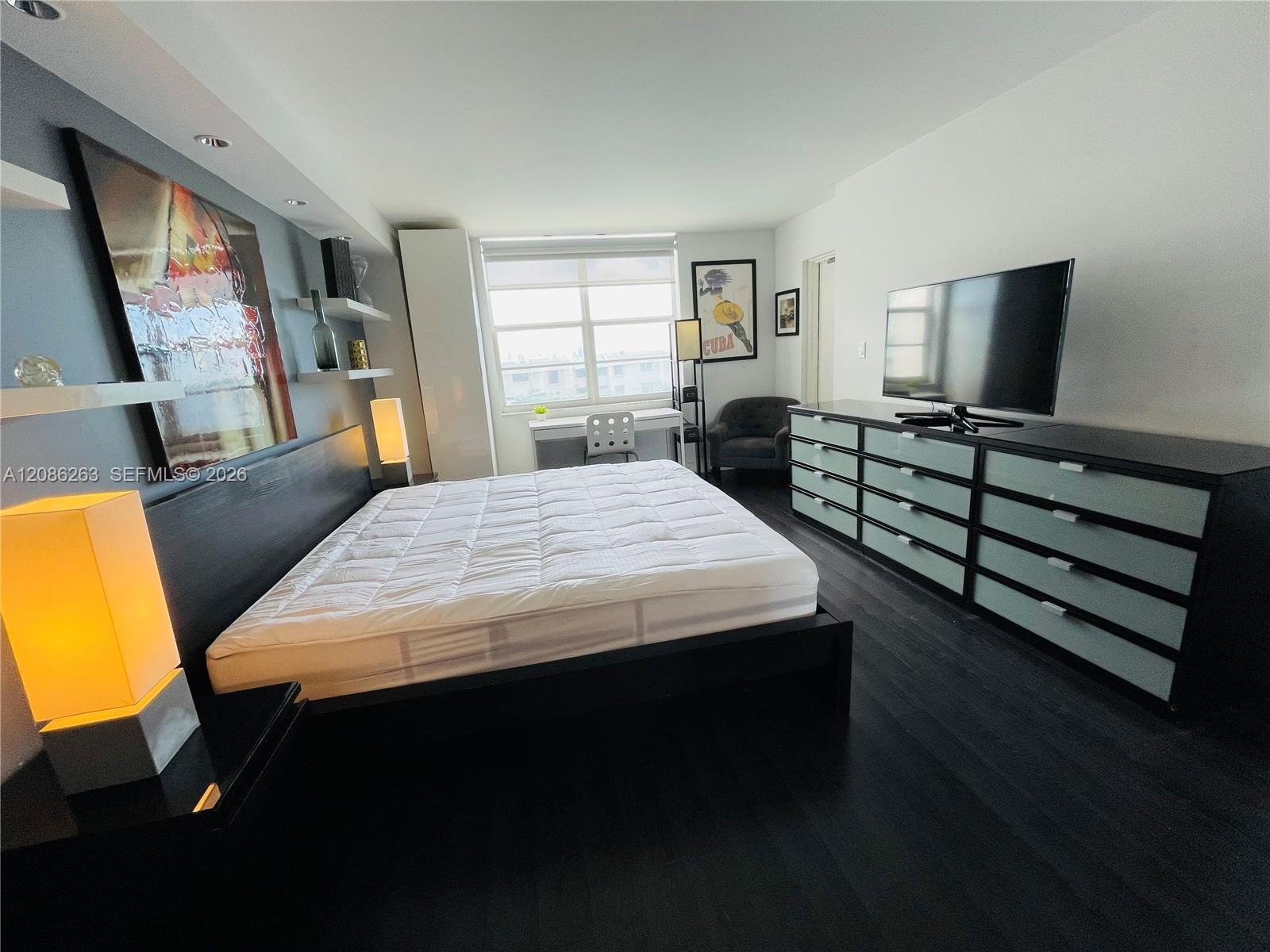 2333 Brickell Avenue 409 Property Photo 16