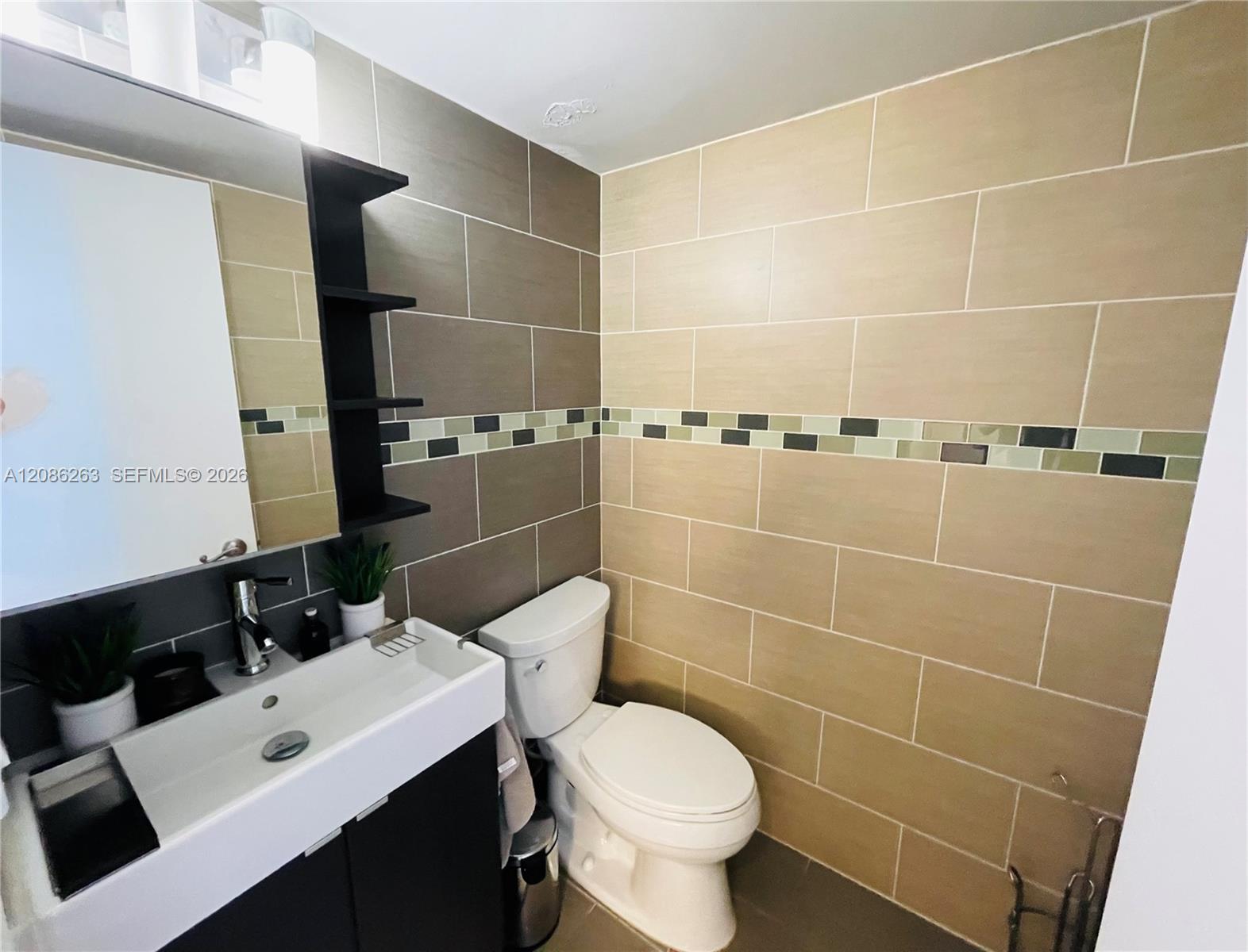 2333 Brickell Avenue 409 Property Photo 19
