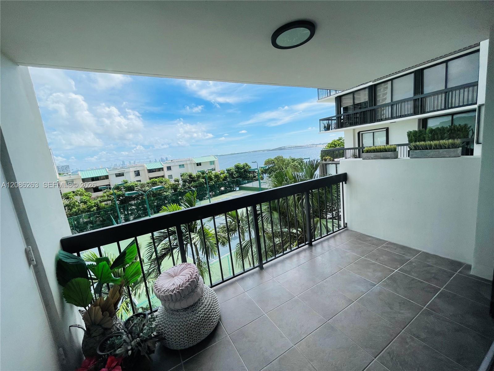 2333 Brickell Avenue 409 Property Photo 22