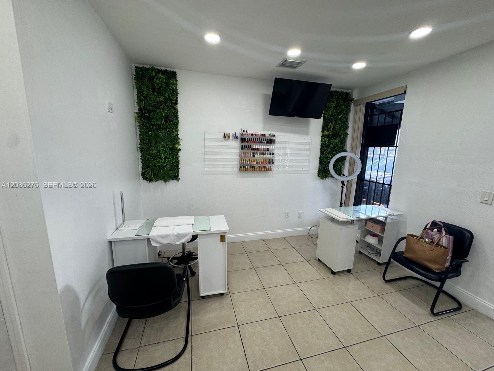 Little Havana Little Havana Full-service Beauty Salon For Sale Property Photo 9