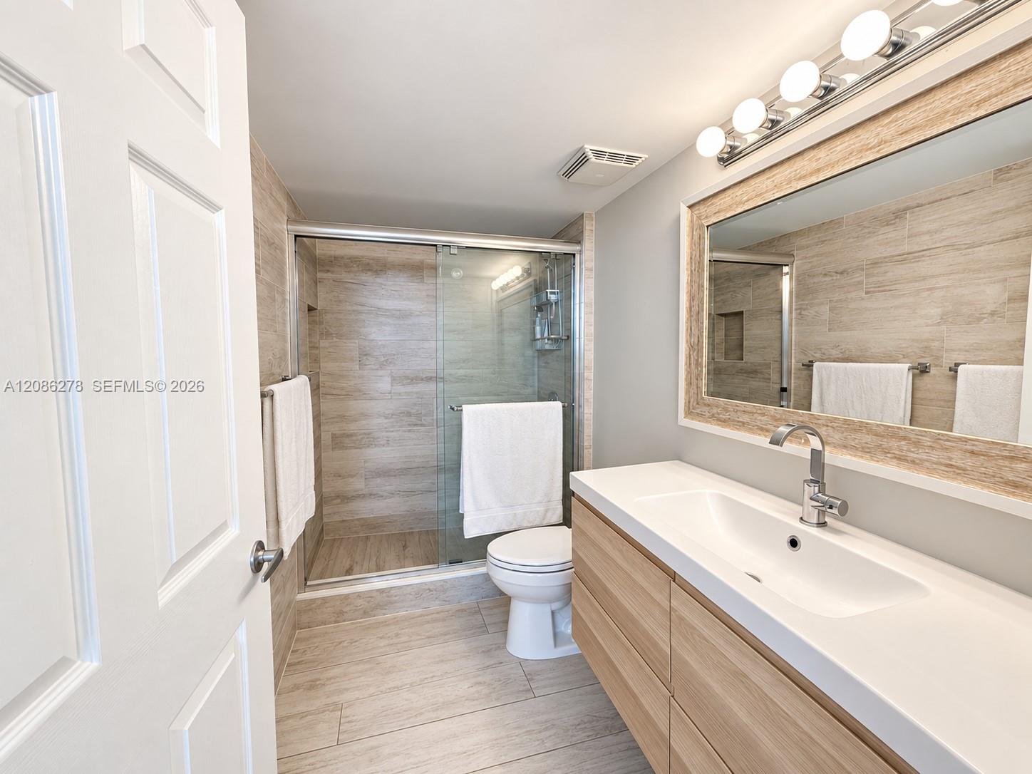 3000 Coral Way 1408 Property Photo 5