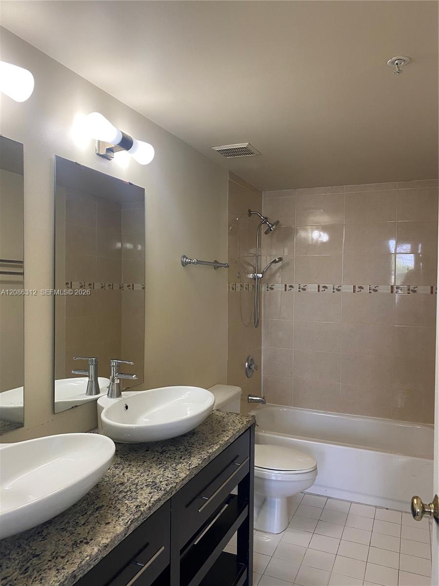 A12086312 Property Photo 11