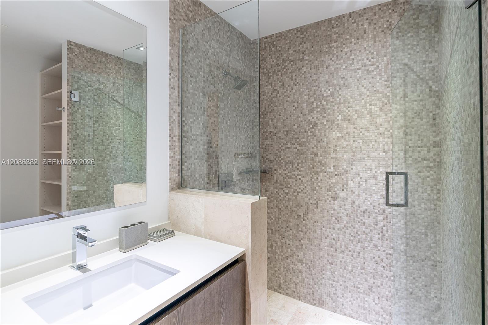 88 Sw 7th Street 2401 Property Photo 28