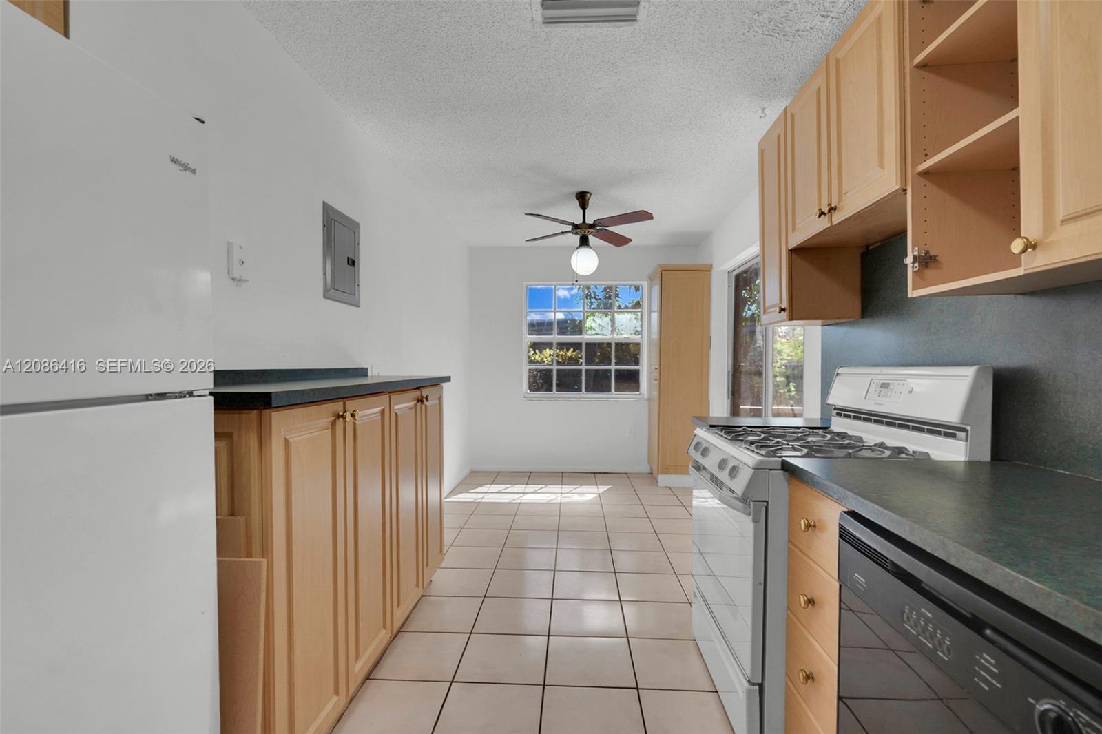 10780 Nw 29th Court Property Photo 3