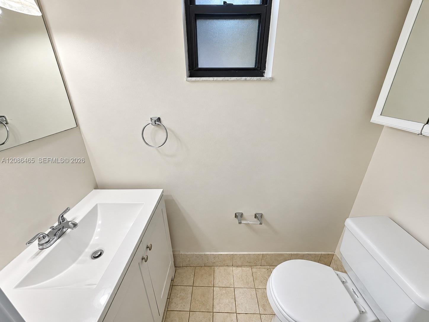 2071 W 54th Street 77 Property Photo 6