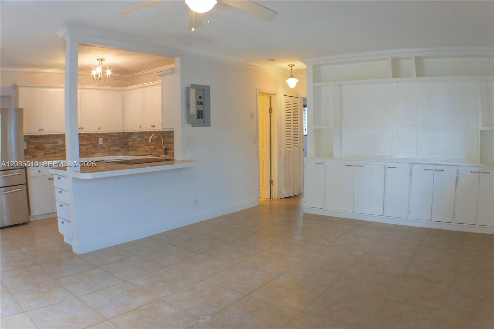 A12086510 Property Photo 3