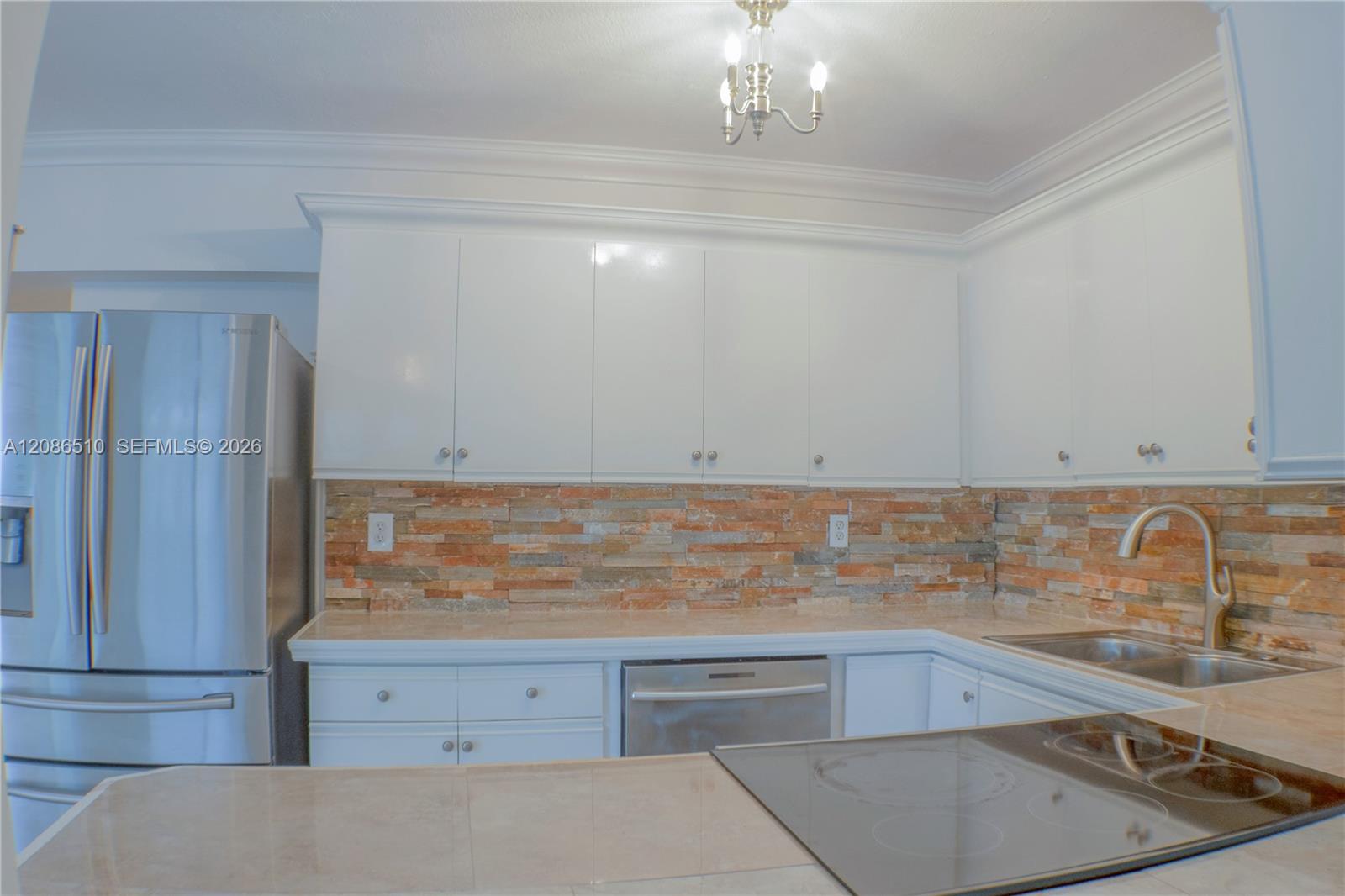 A12086510 Property Photo 4
