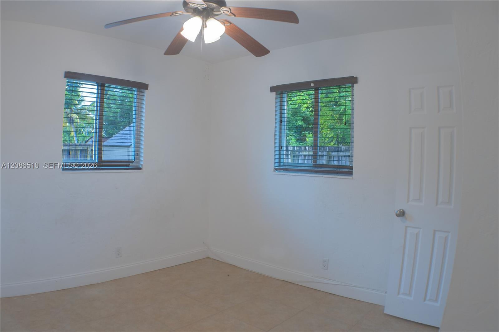 A12086510 Property Photo 8