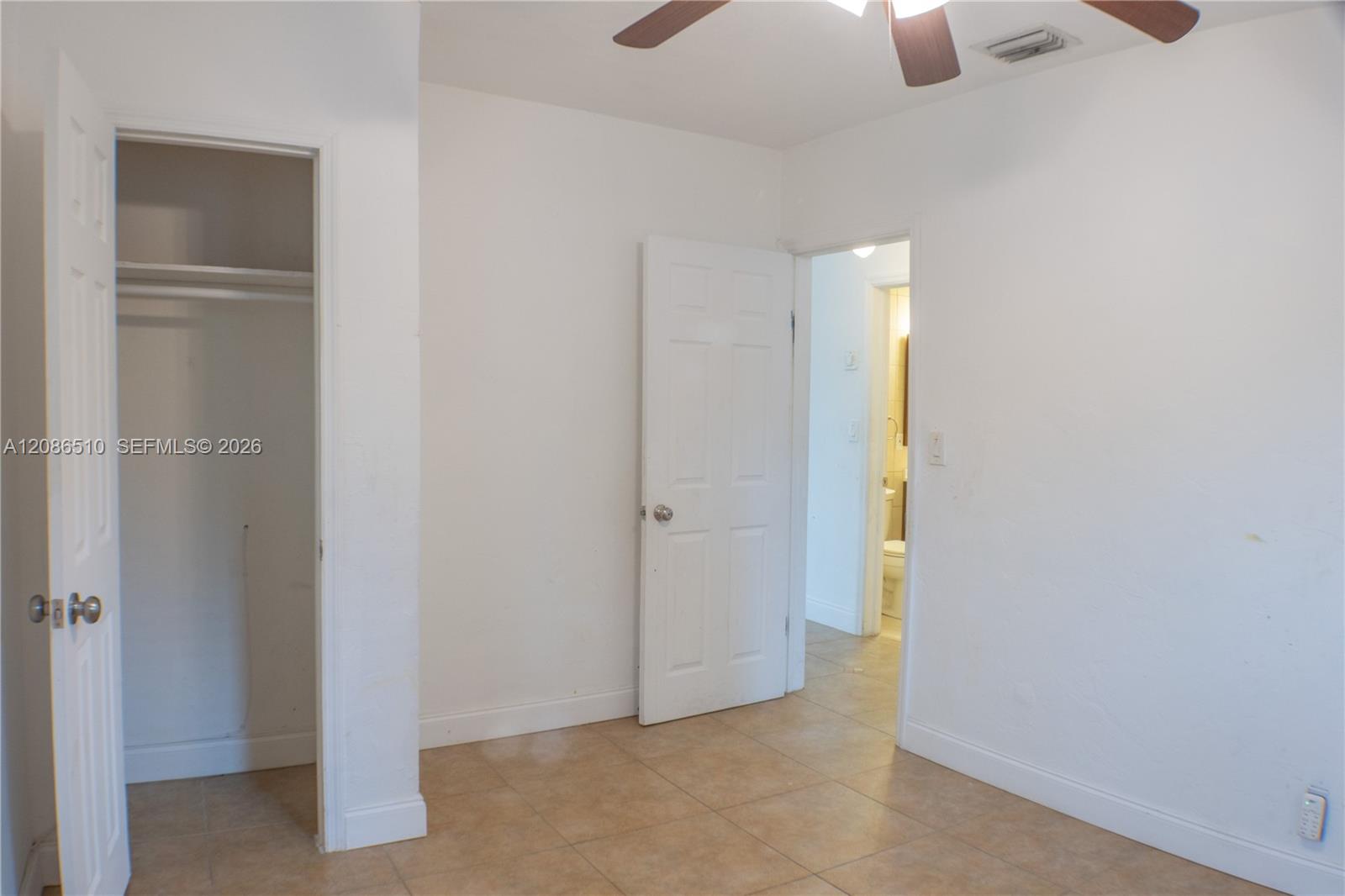 A12086510 Property Photo 13