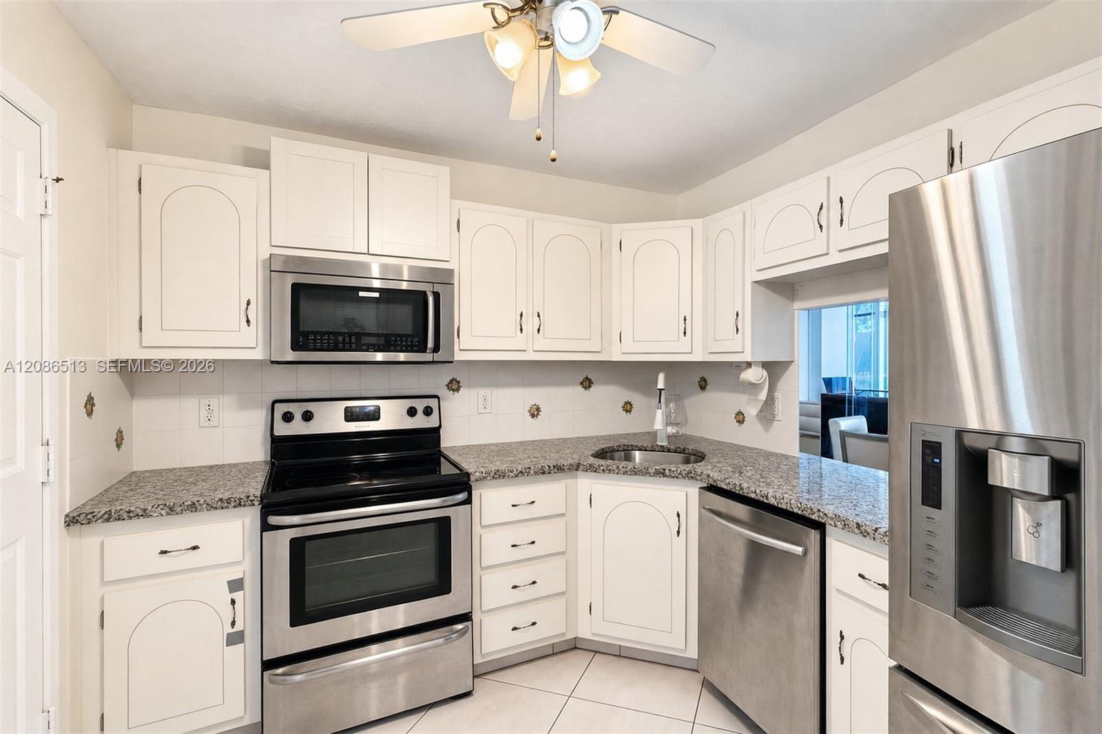 1865 S Ocean Drive 14d Property Photo 9