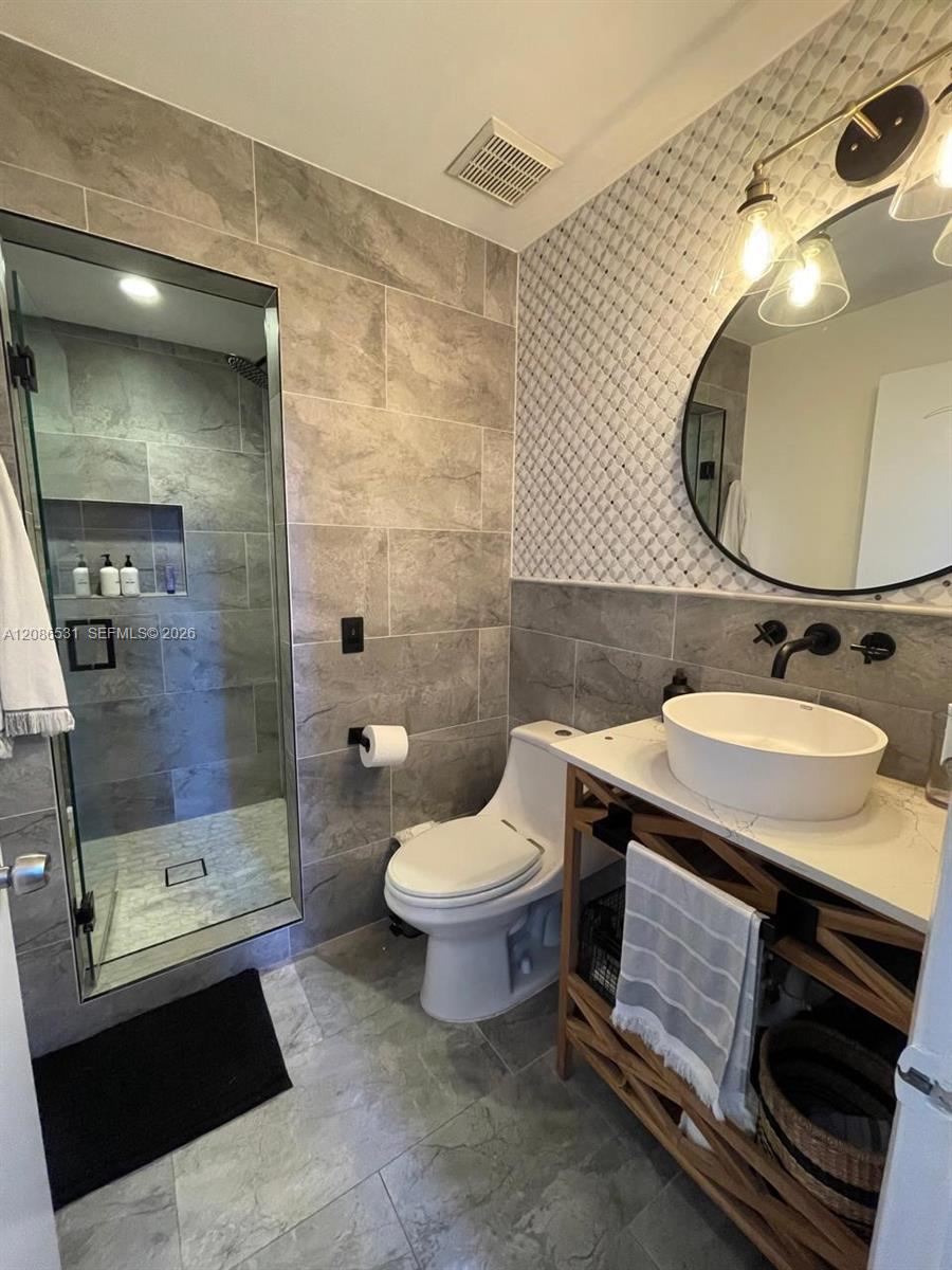 A12086531 Property Photo 8