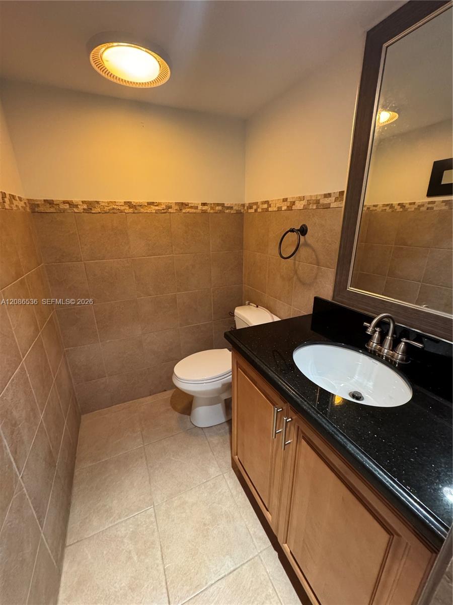 20379 W Country Club Drive 1937 Property Photo 7