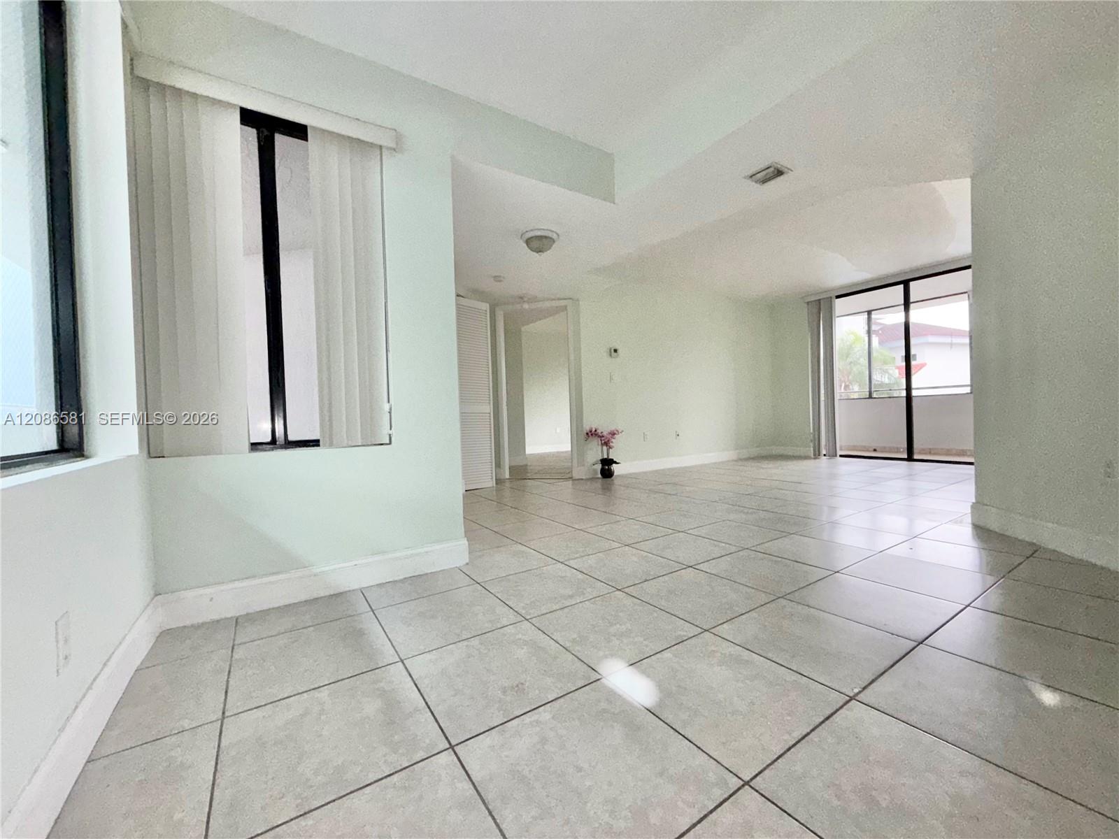 8205 Sw 152nd Avenue F-310 Property Photo 1