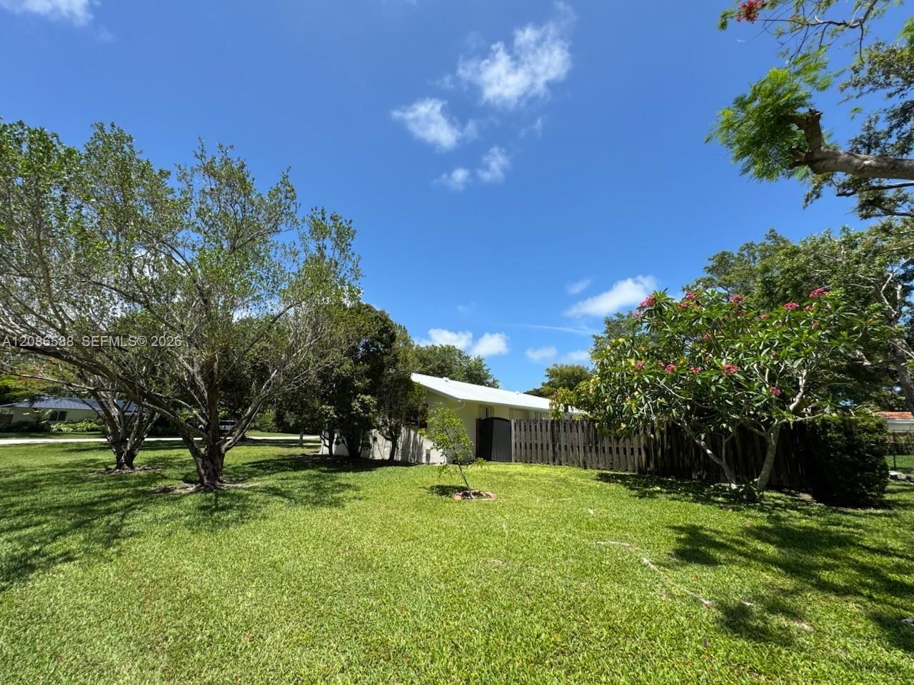16101 Sw 87th Court Property Photo 5