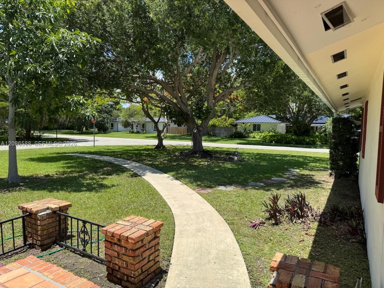 16101 Sw 87th Court Property Photo 8