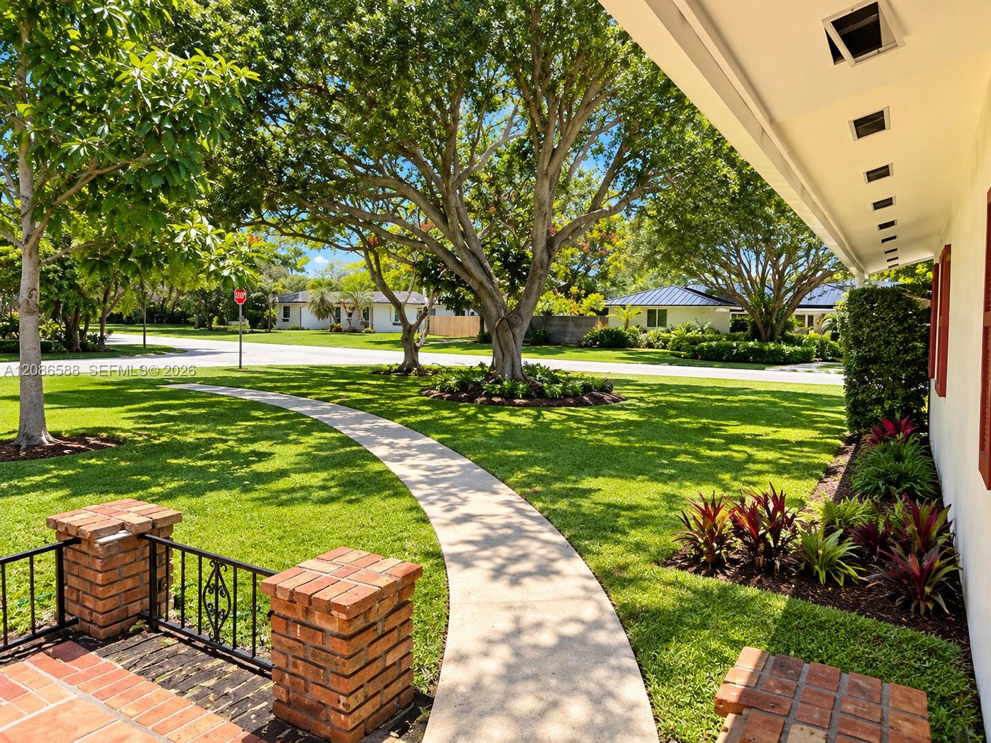 16101 Sw 87th Court Property Photo 9