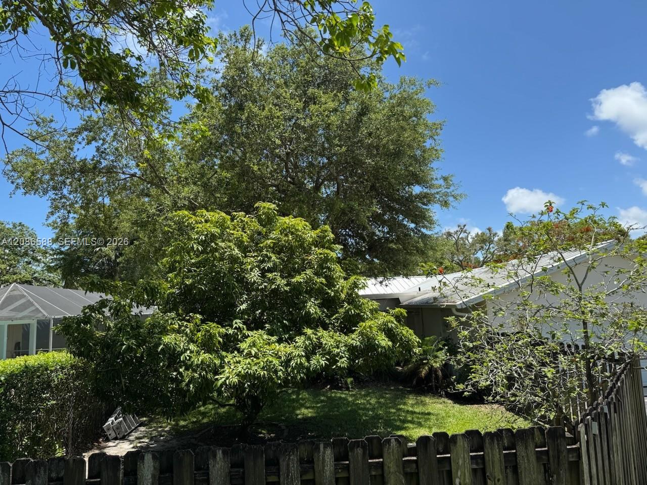 16101 Sw 87th Court Property Photo 10
