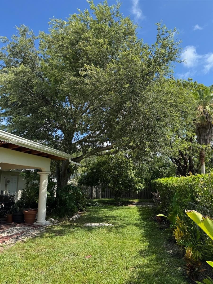 16101 Sw 87th Court Property Photo 11