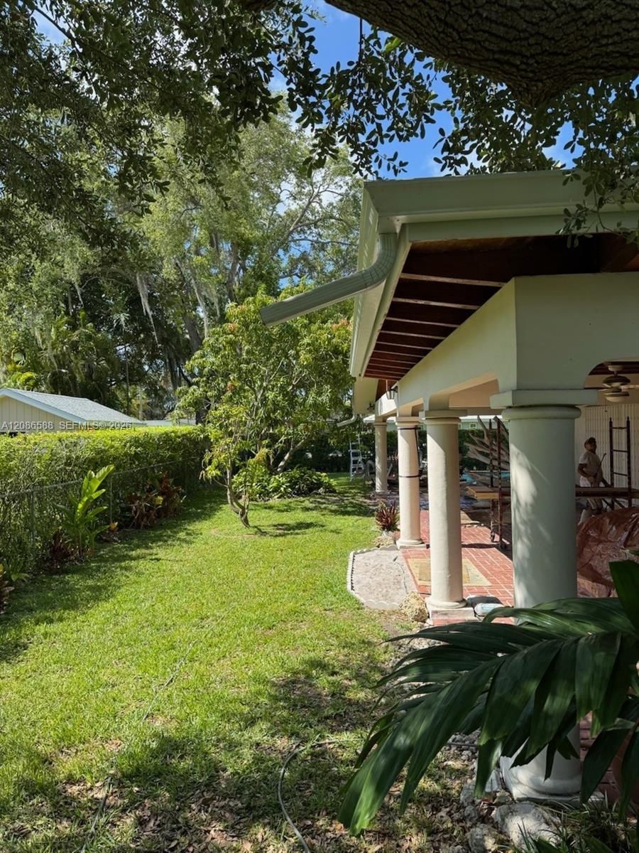 16101 Sw 87th Court Property Photo 12