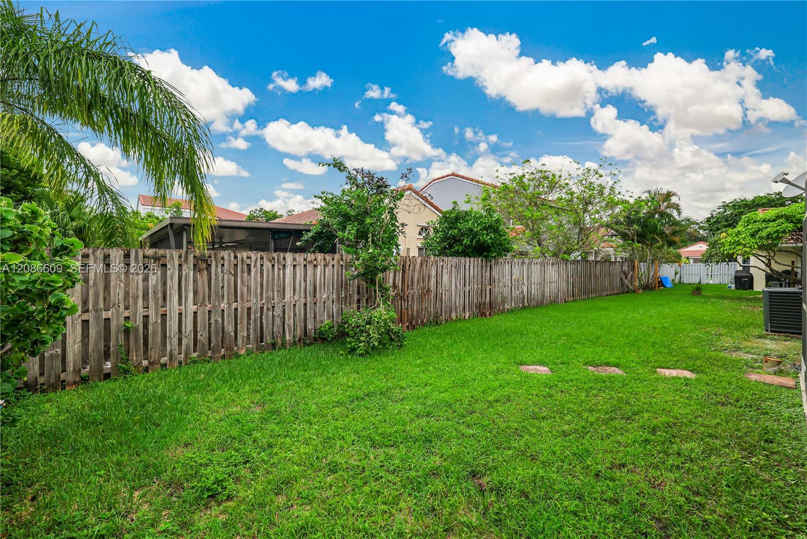 1290 Seagrape Circle Property Photo 17