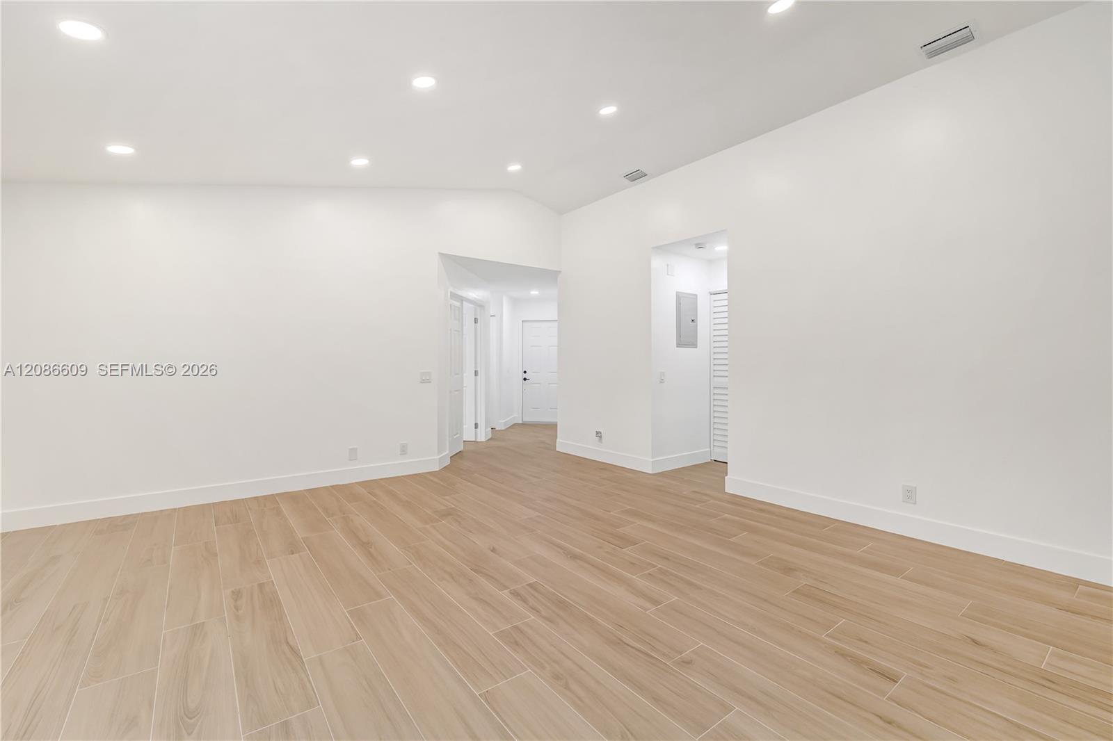 1290 Seagrape Circle Property Photo 26