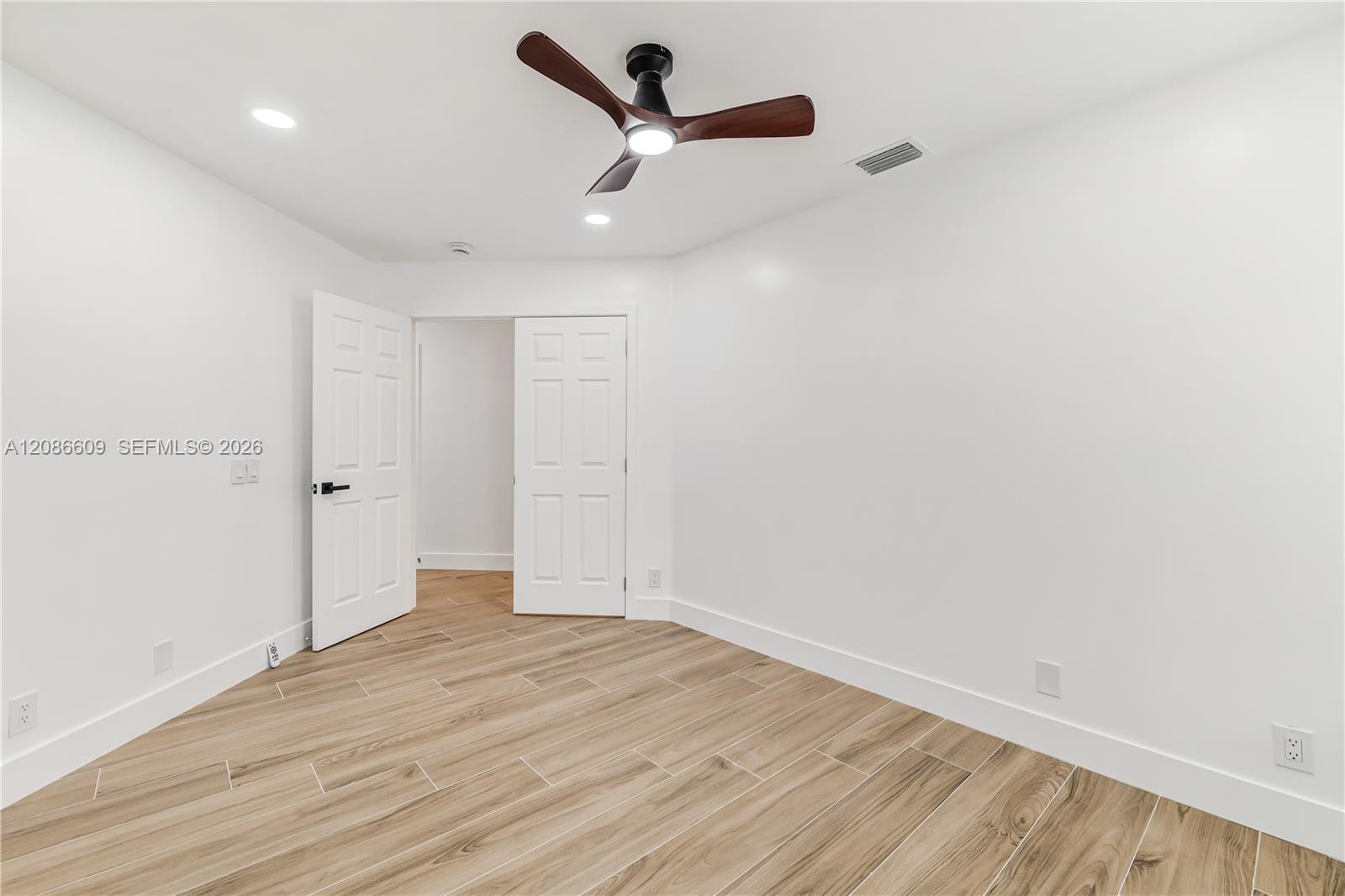 1290 Seagrape Circle Property Photo 30