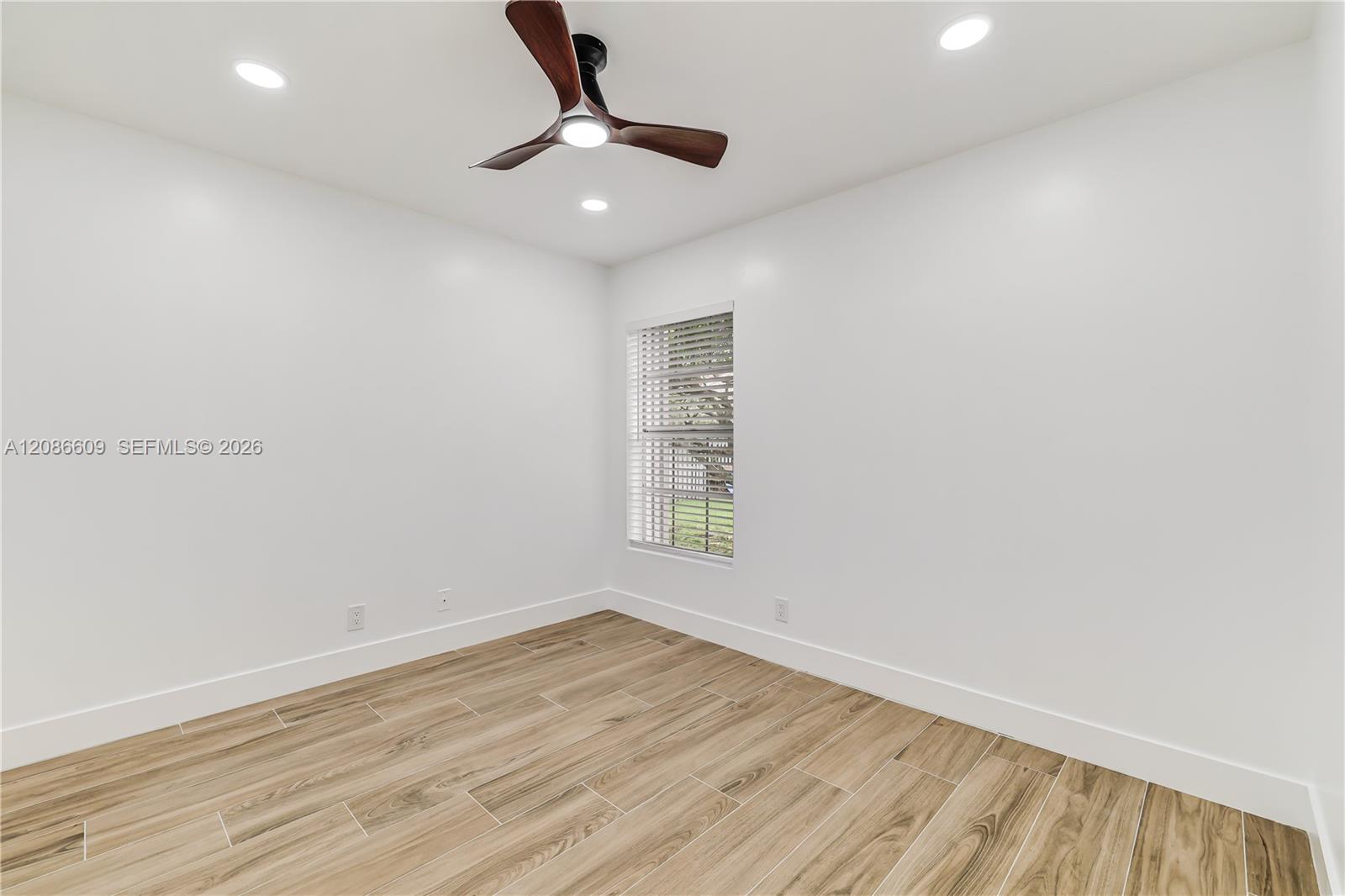 1290 Seagrape Circle Property Photo 33