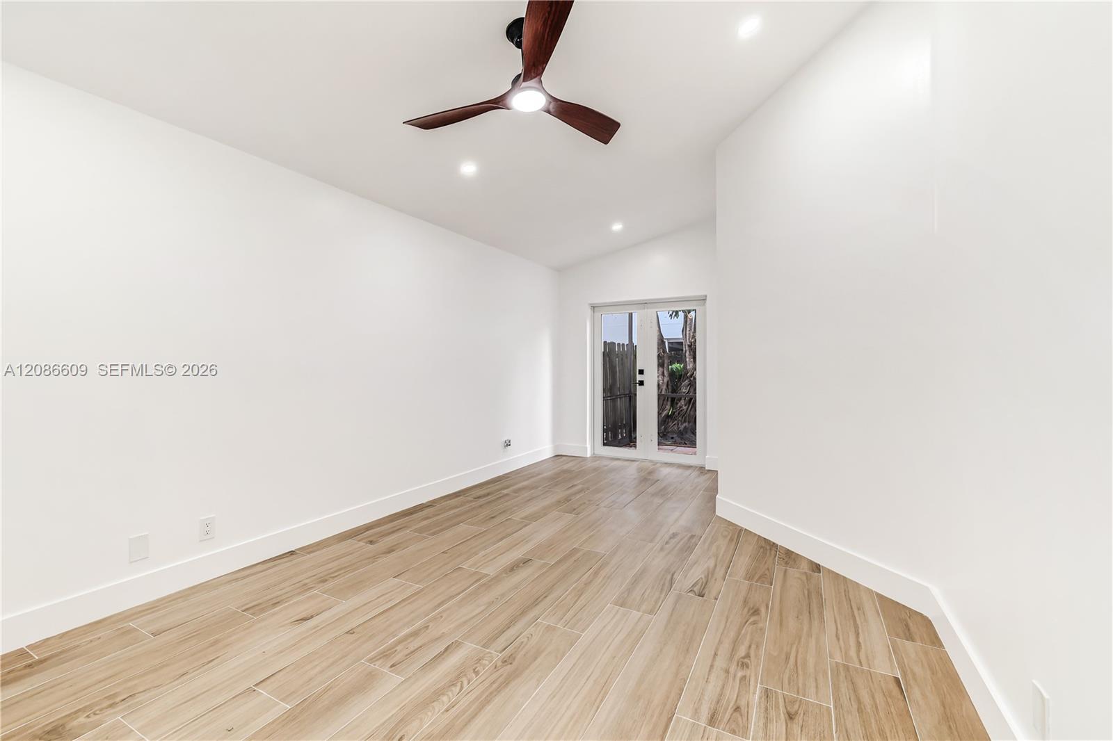 1290 Seagrape Circle Property Photo 35