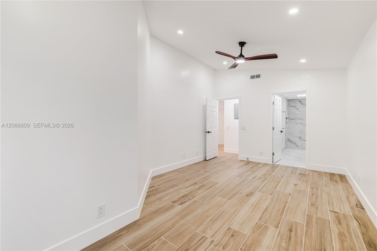 1290 Seagrape Circle Property Photo 37